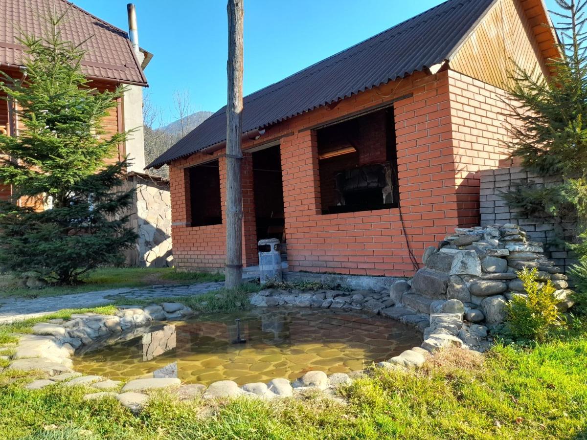 Cottage Zhelikhovskykh Tatariv Exterior photo