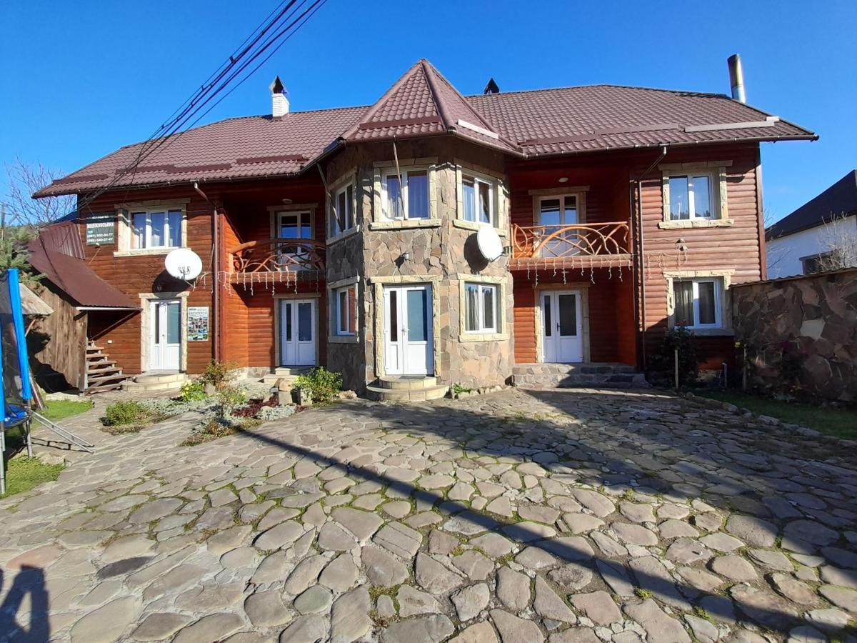 Cottage Zhelikhovskykh Tatariv Exterior photo